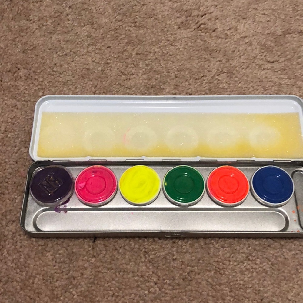 Kryolan aqua color palette